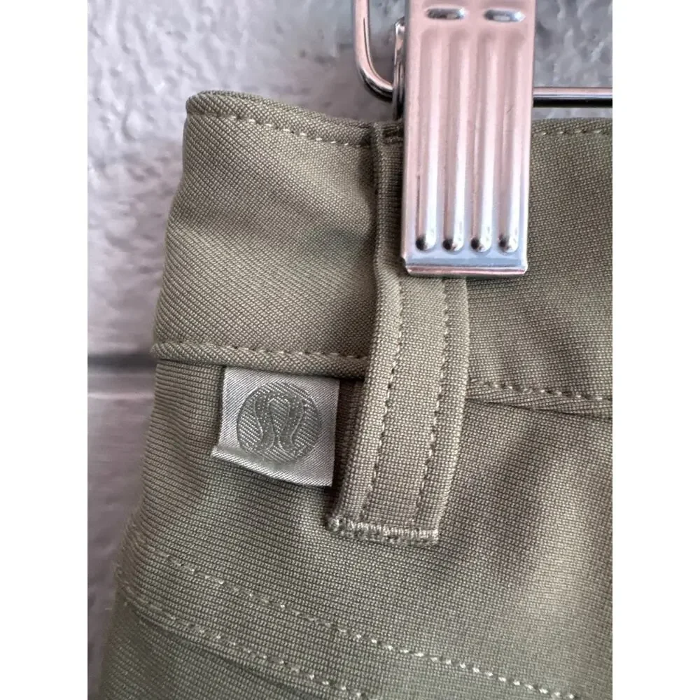Lululemon ABC Pant Slim Warpstreme in Green Twill size 30